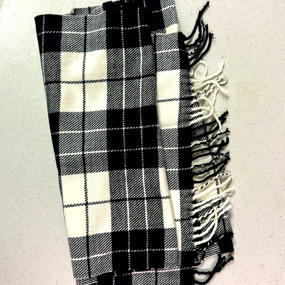 NWT Black/White Lands End Scarf - Picture 2 of 3